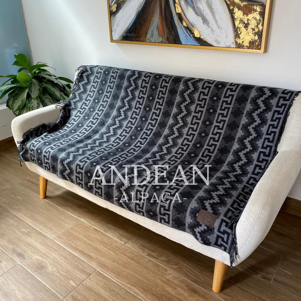 Handwoven Alpaca Blanket: Peruvian Throw, Boho Home Decor - Blue