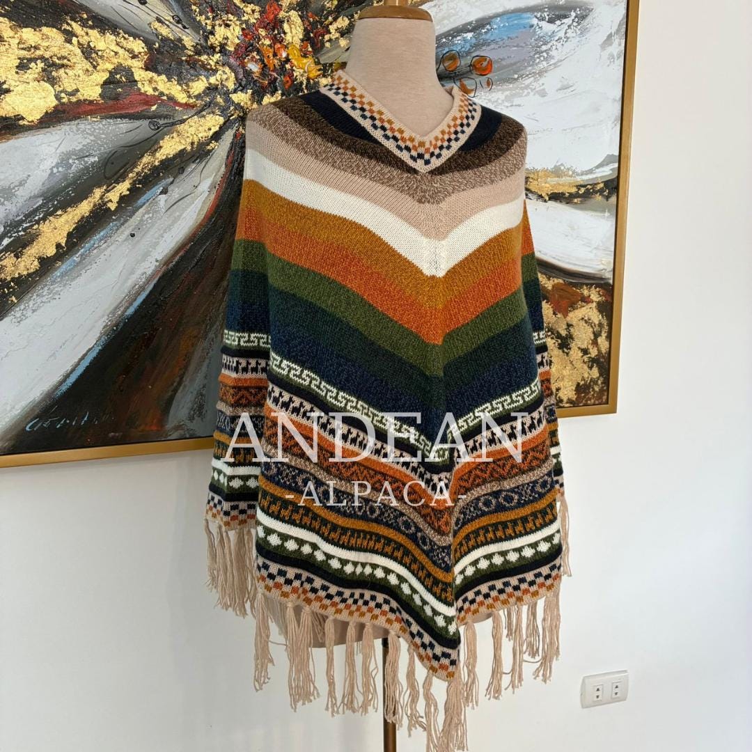 Handmade Peruvian Poncho / Warm Unisex Peruvian Alpaca Wool Poncho / Andean Poncho for Men and Women