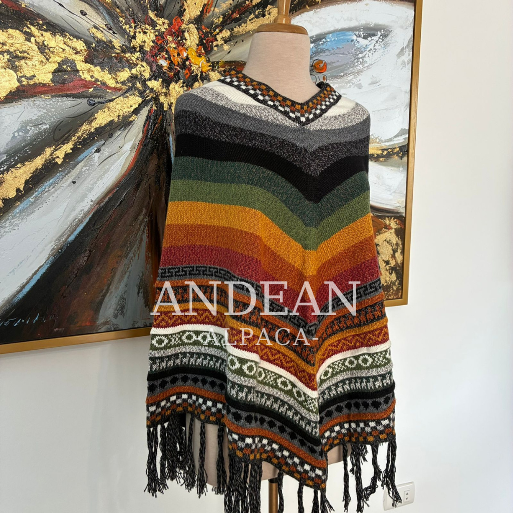 Handmade Peruvian Poncho / Warm Unisex Peruvian Alpaca Wool Poncho / Andean Poncho for Men and Women