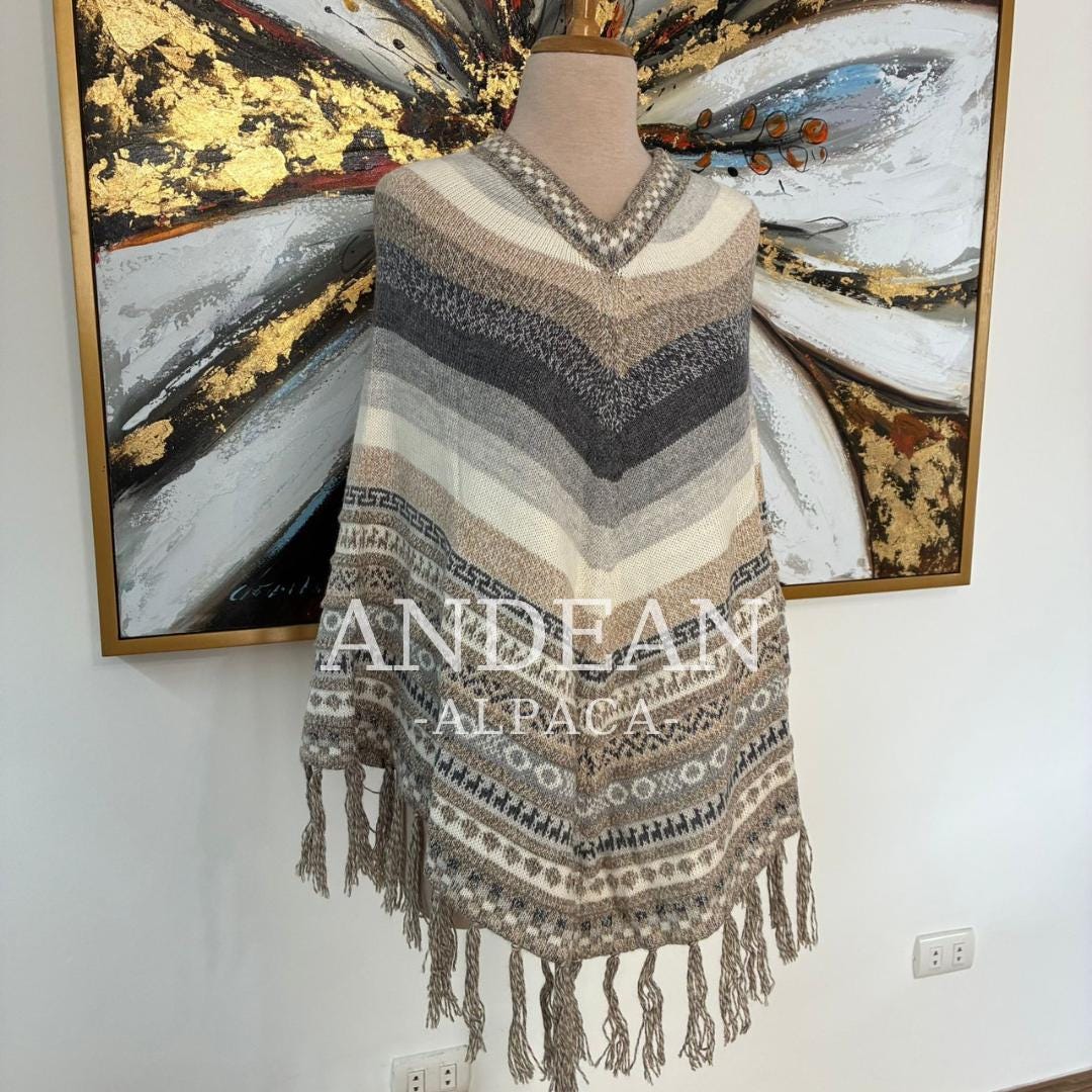 Handmade Peruvian Poncho / Warm Unisex Peruvian Alpaca Wool Poncho / Andean Poncho for Men and Women